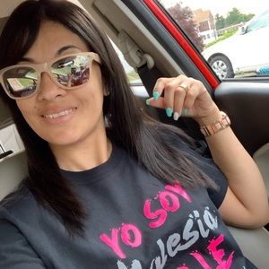 Meet your Posher, Sylvia